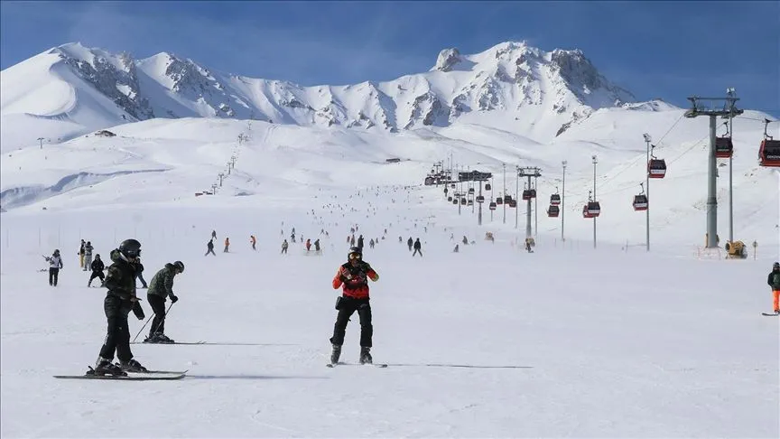 Erciyes yarıyıl tatilinde 1 milyon 400 bin ziyaretçi ağırladı