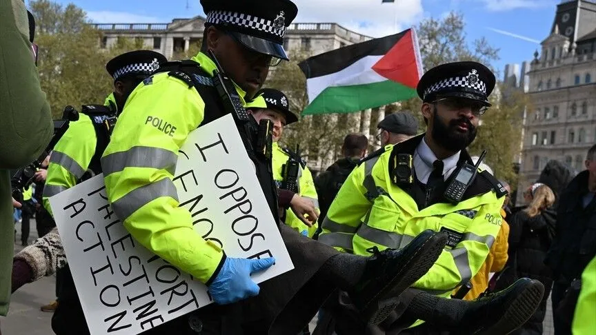 Londra'da "Palestine Action" grubuna destek eyleminde 92 kişi gözaltına alındı