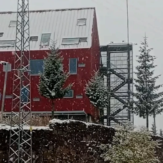 Bolu’nun Yüksek Kesimlerine Kar Yağdı: Kartalkaya Beyaza Büründü