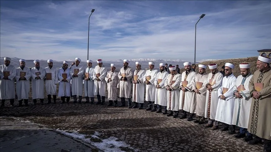 Erzurum'un 500 yıllık geleneği "1001 Hatim" başladı