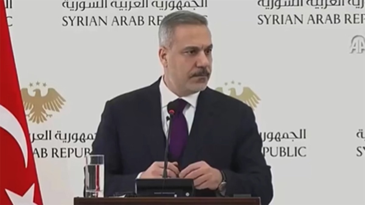 Hakan Fidan'ın toplantısında ilginç anlar! Bakanlıktan açıklama geldi