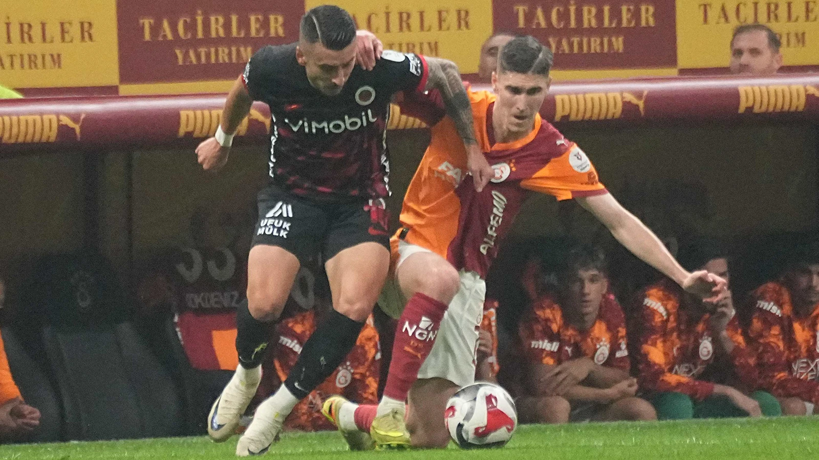 Galatasaray, Gençlerbirliği'ne konuk oluyor
