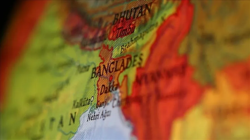 Bangladeş, küresel yakıt kriziyle mücadele amacıyla çalışma saatlerini azalttı
