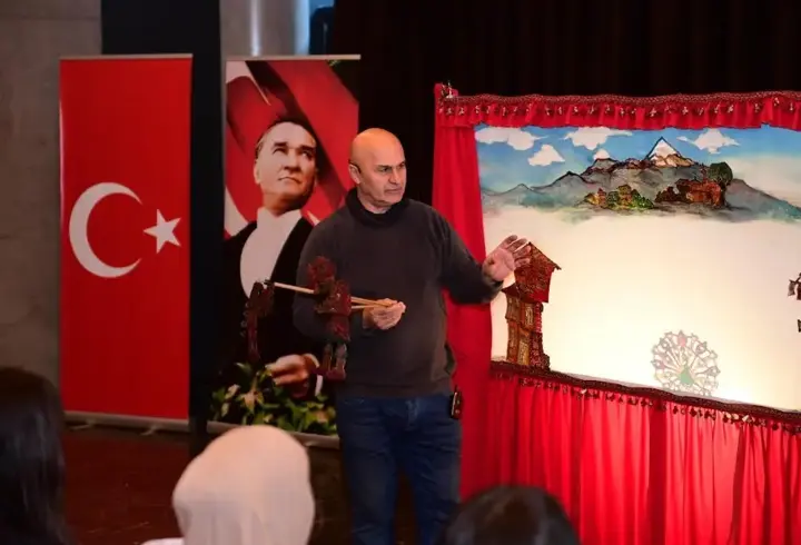 Osmangazi’de ramazan coşkusu Karagöz ile perdeye yansıdı