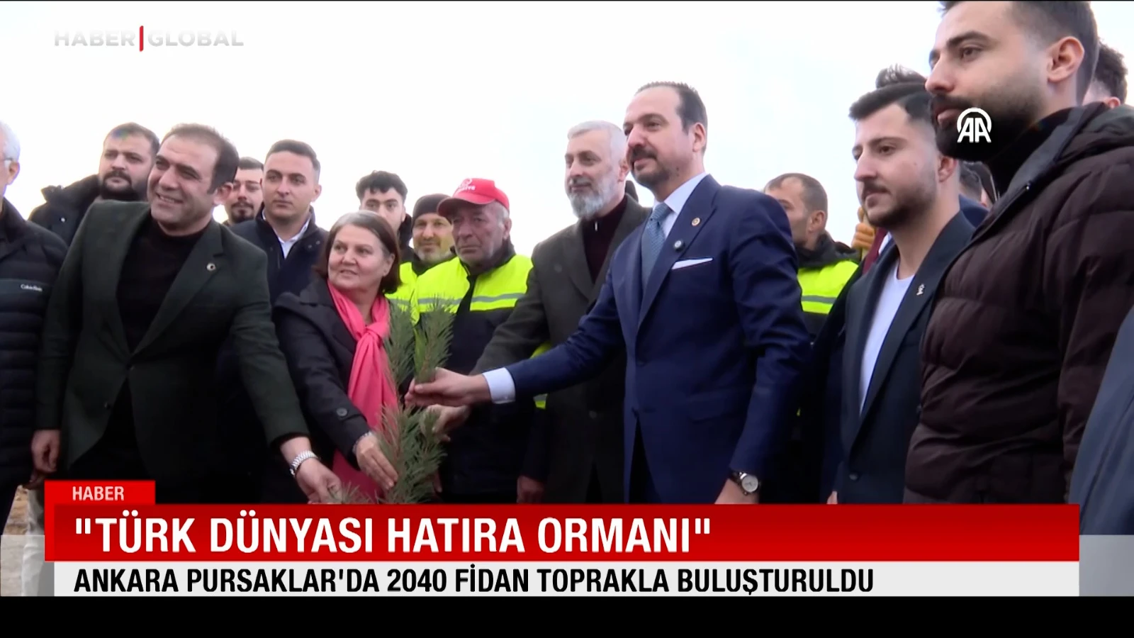 AK Parti'den "Türk Dünyası Hatıra Ormanı": 2 bin 40 fidan toprakla buluşturuldu