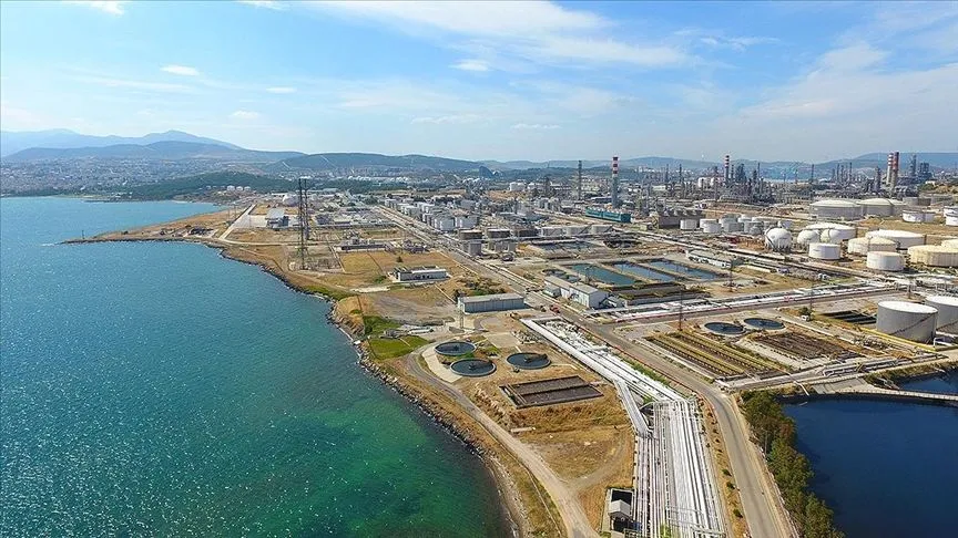 Türkiye zorunlu petrol stoklarını piyasaya açıyor