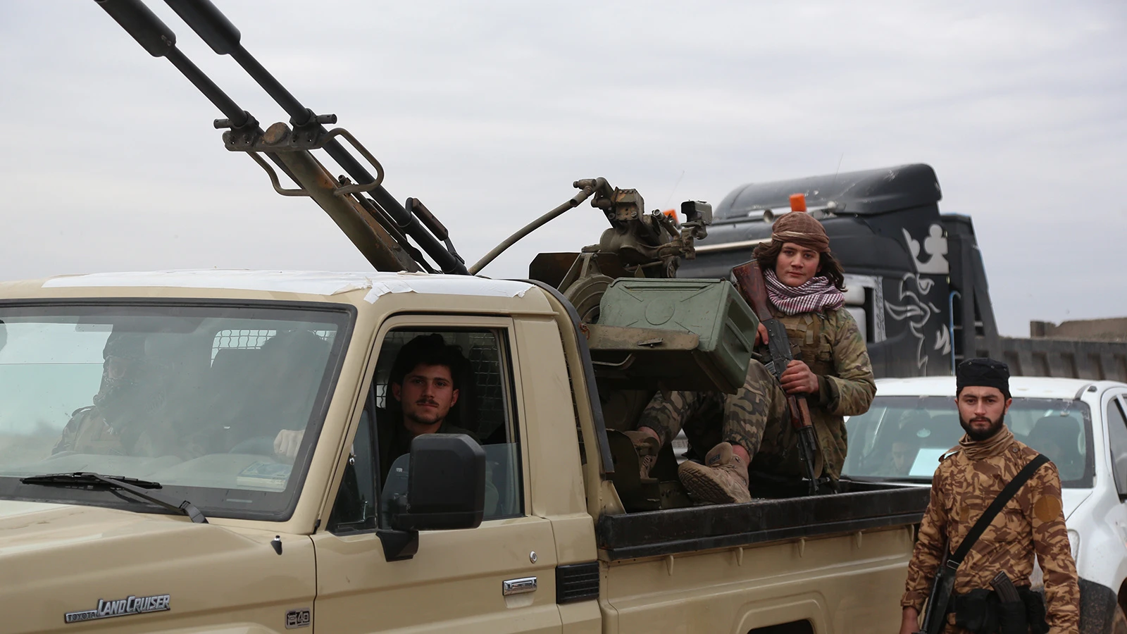 Suriye ordusu YPG/SDG’nin işgalindeki Deyr Hafir'e girdi