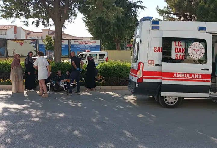 Elektrikli motosikletten düşen sürücü yaralandı