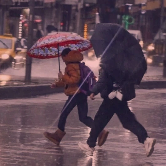 Güneşli Hava Yerini Sağanağa Bırakacak: Meteoroloji Haritasında İstanbul Da Var