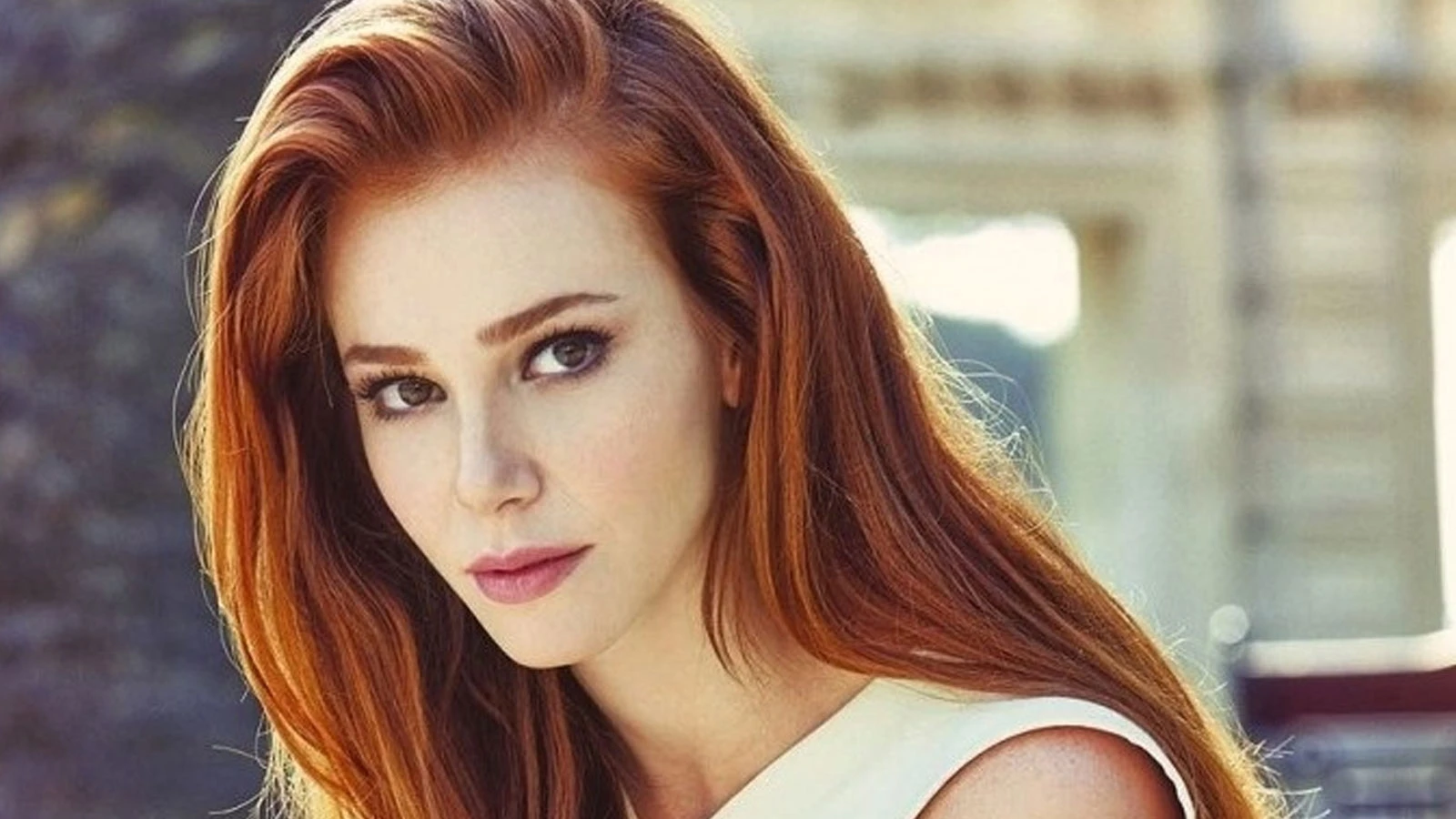 Ünlü oyuncu Elçin Sangu'dan hastalık iddialarına cevap: Tuhaf değil mi?