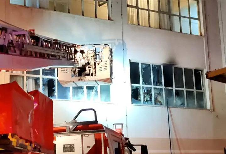 Huzurevi'nde yangın paniği: 17 kişi dumandan etkilendi