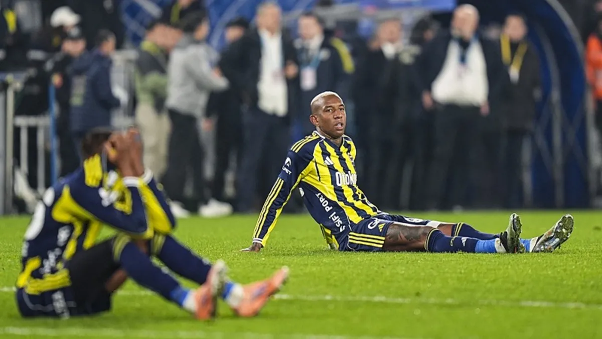 Fenerbahçe'de maç sonu korkutan görüntü! Anderson Talisca...