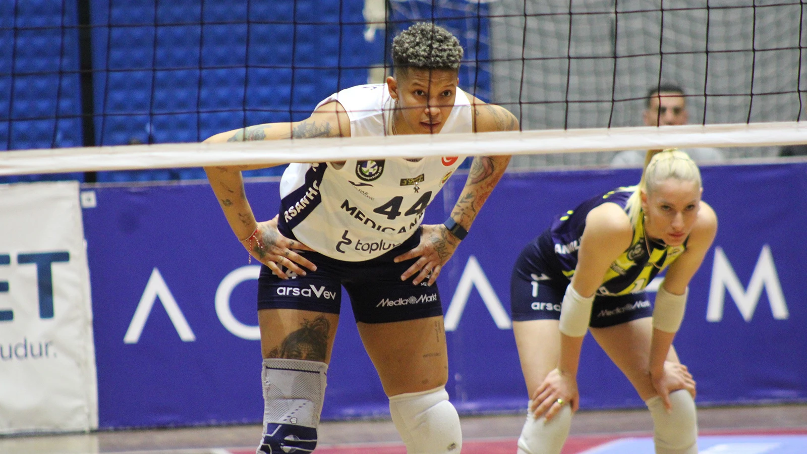 Fenerbahçe, Aydın Büyükşehir Belediyesi'ne set vermedi