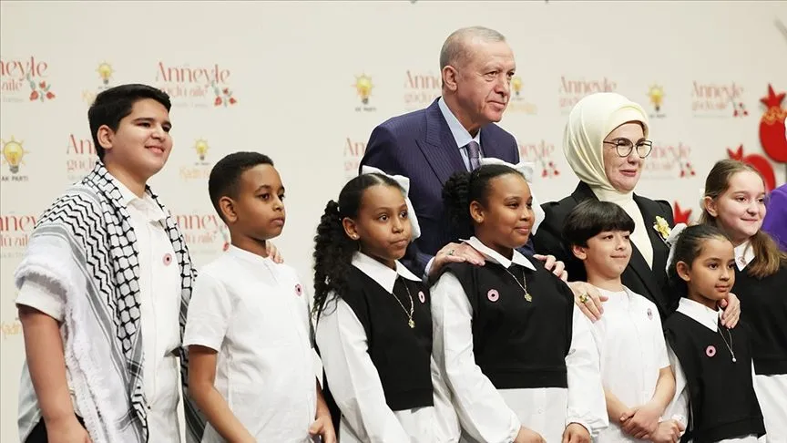 Emine Erdoğan'dan "Anneyle Güçlü Aile, Aileyle Güçlü Türkiye" programına ilişkin paylaşım