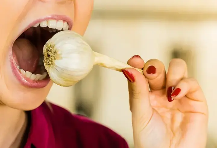 Sarımsak Kokusu Nasıl Geçer? Ağızda Sarımsak Kokusu Nasıl Giderilir?