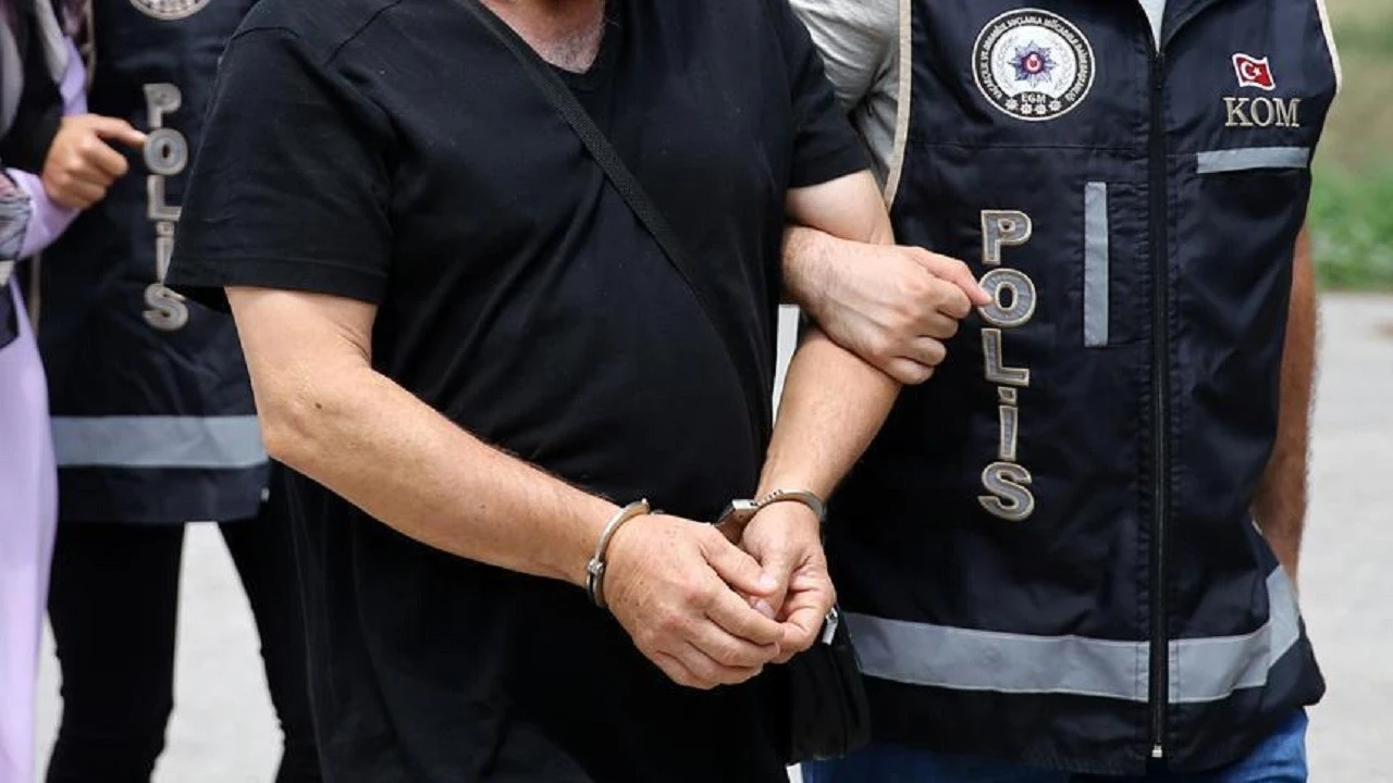 Kamu görevlisi gibi davranıp dolandırdılar: 41 tutuklama