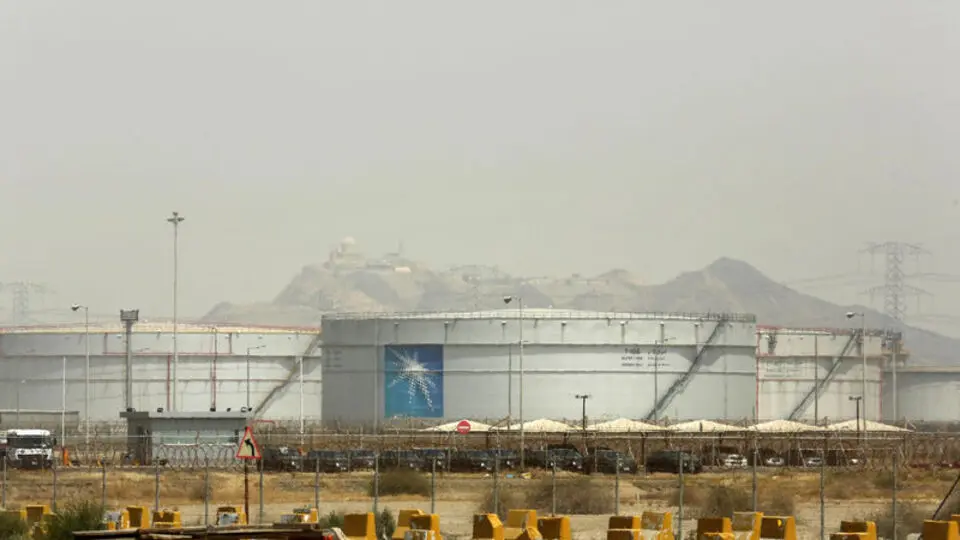 Aramco'nun net kârı ilk çeyrekte gerileyen petrol fiyatlarıyla düştü