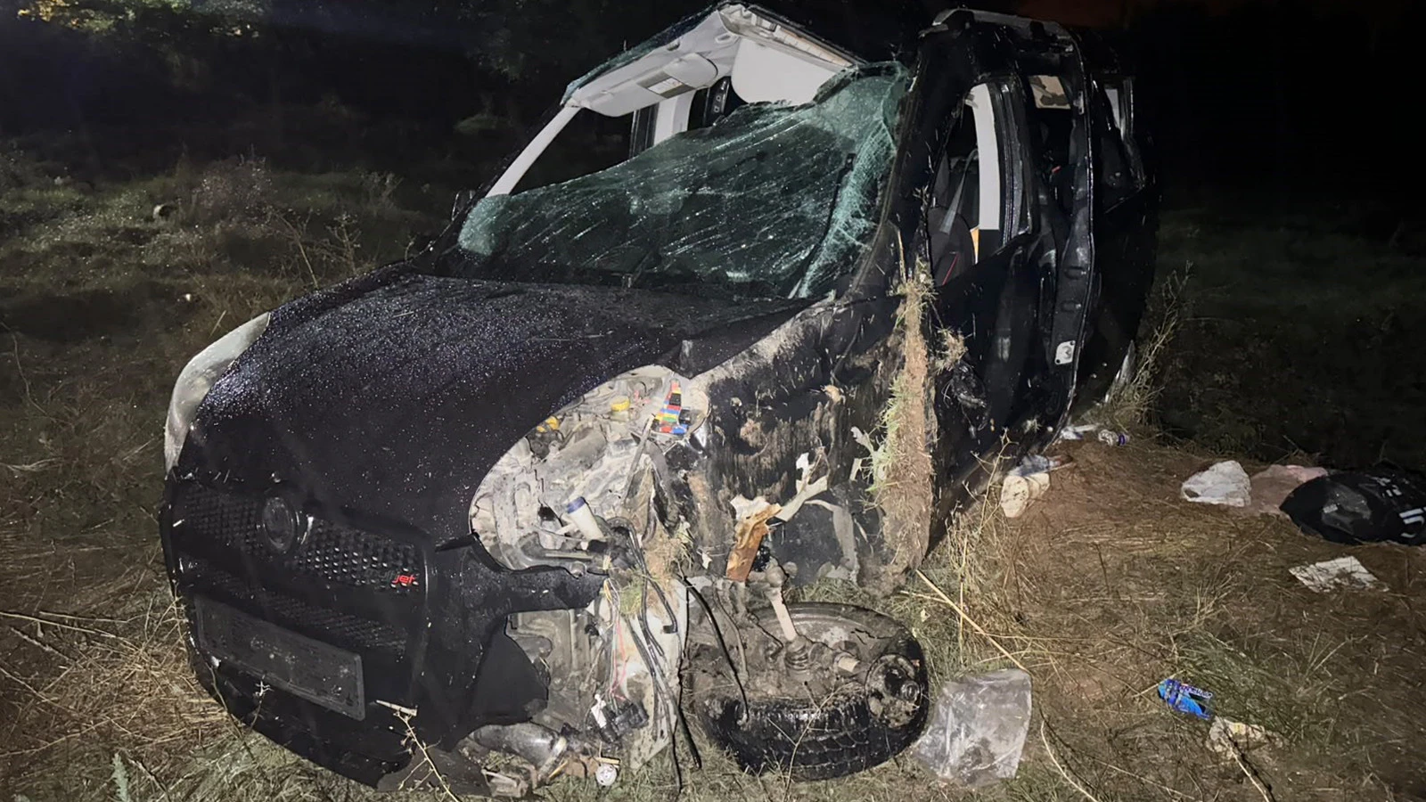 Kırıkkale'de Hafif Ticari Araç Takla Attı: 1 Ölü, 4 Yaralı