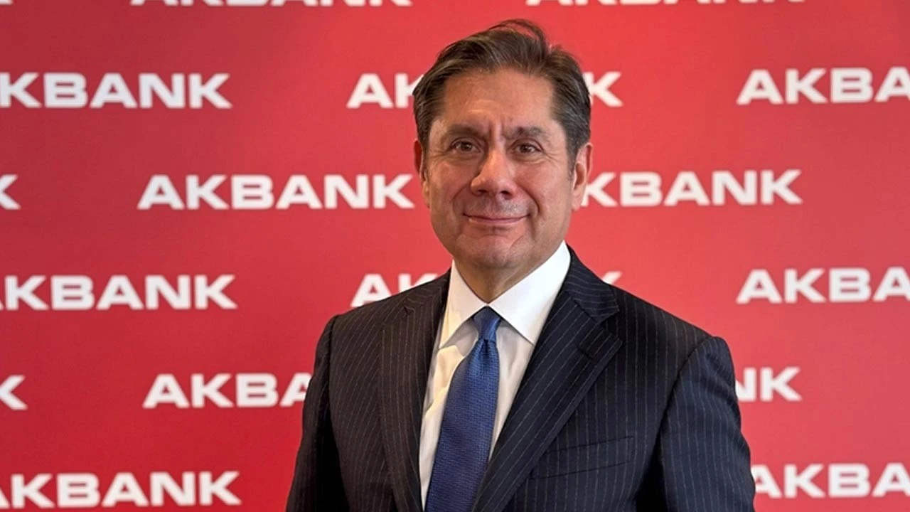 Akbank'tan yılın ilk yarısında 24 milyar 852 milyon net kâr