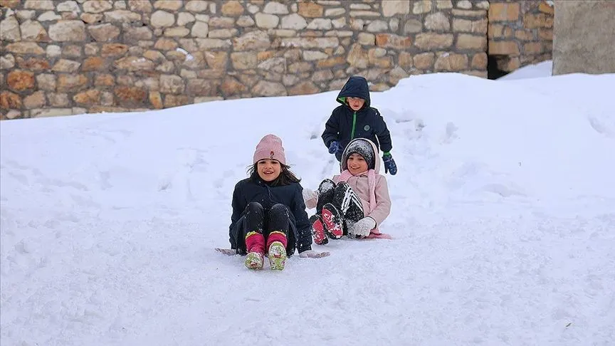 Bayburt ve Niğde'de eğitime 1 gün ara verildi