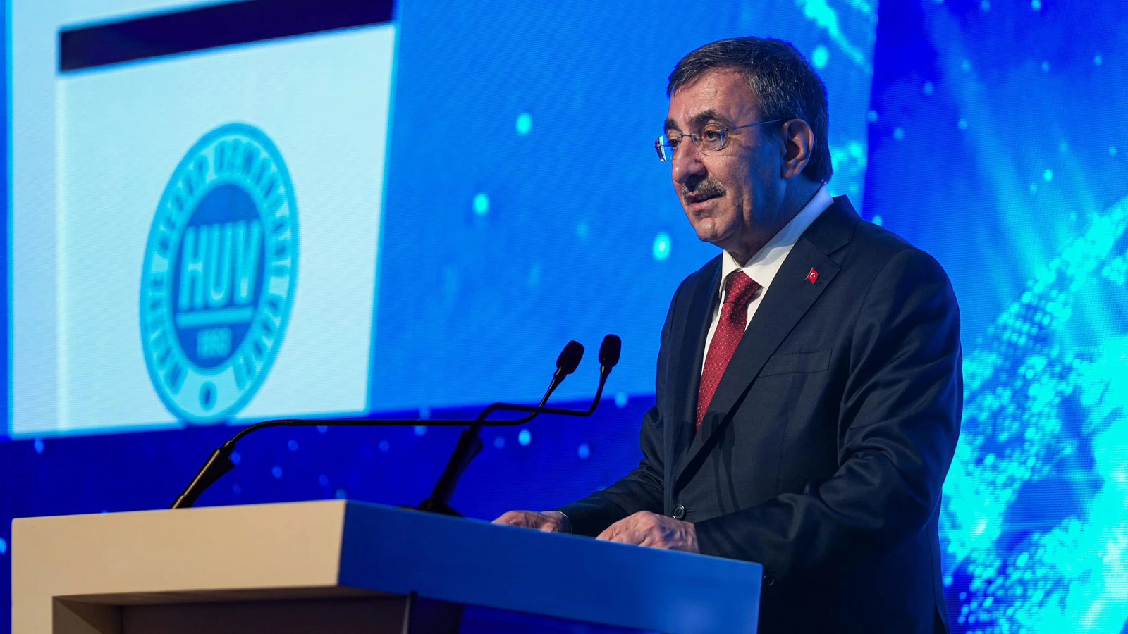 Cevdet Yılmaz: Müzakereye zemin hazırlayan adımlar atılmalı