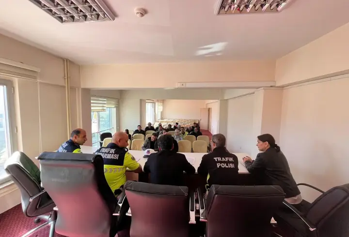 Alucra’da okul güvenlik tedbirleri ve taşımalı eğitim toplantısı yapıldı
