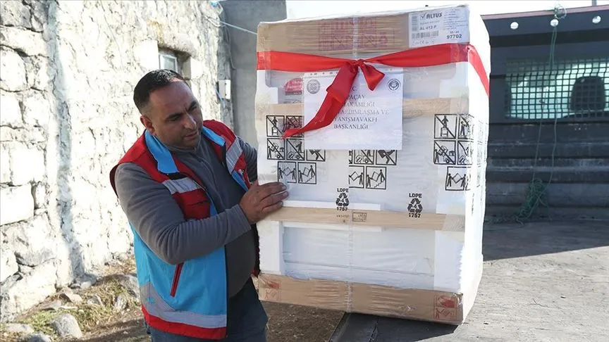 Kars'ta yeni evlenen çiftlere 6 ay kira ve 200 bin lira eşya desteği