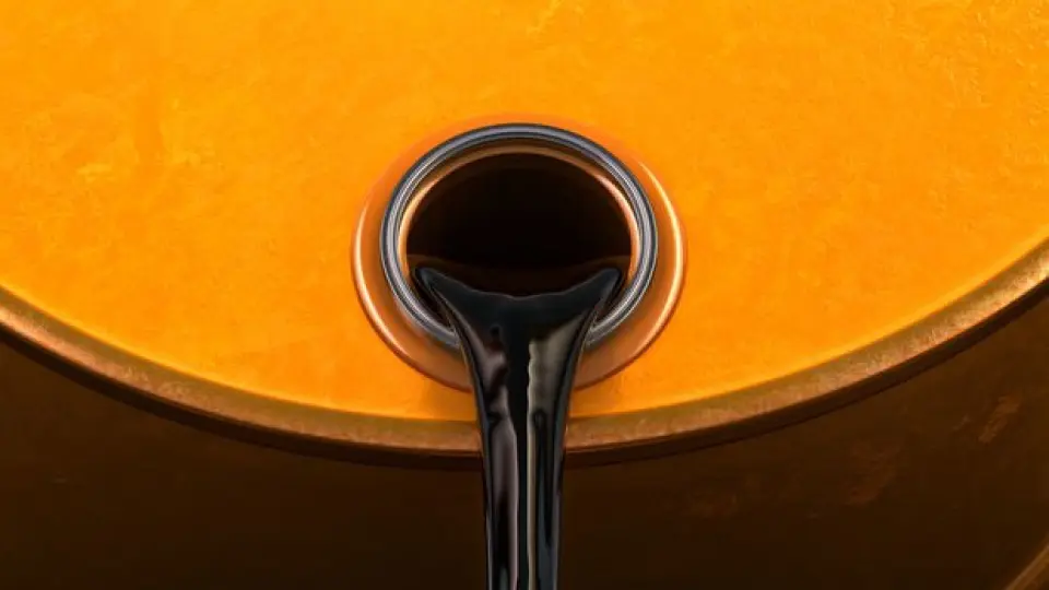 ABD petrol fiyatı tahminini bu yıl için yükseltti