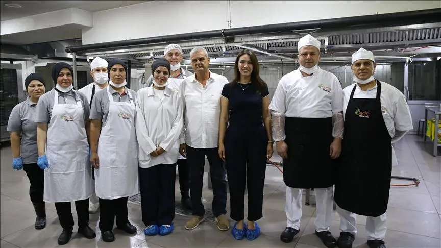 Depremzede kadın girişimci devlet desteğiyle kurduğu iş yerinde 60 kişiye istihdam sağlıyor