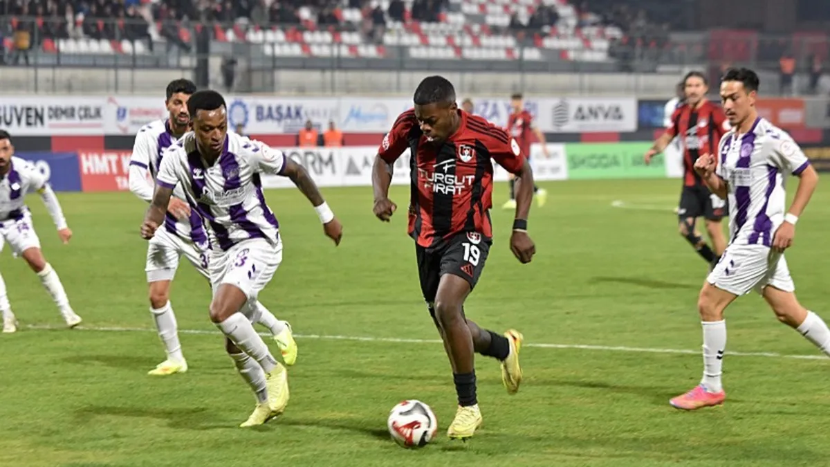 Vanspor FK son nefeste beraberliği kurtardı!