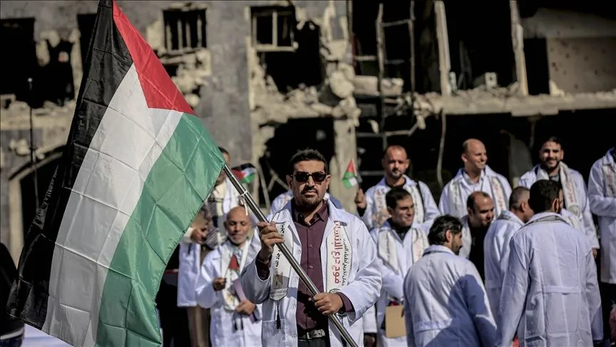 Gazze'de yıkımın içinde 168 doktor uzmanlık sertifikasını aldı