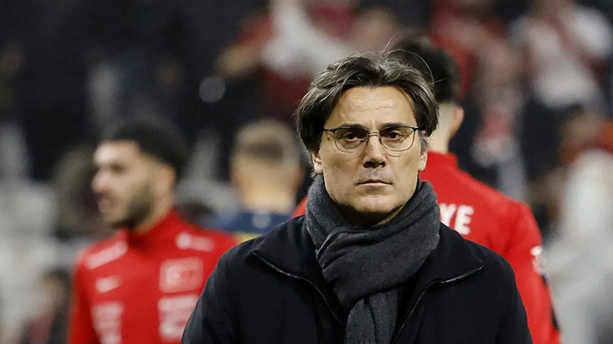 Vincenzo Montella'dan Romanya maçı sonrası açıklama: Kafam bir sonraki maçta!