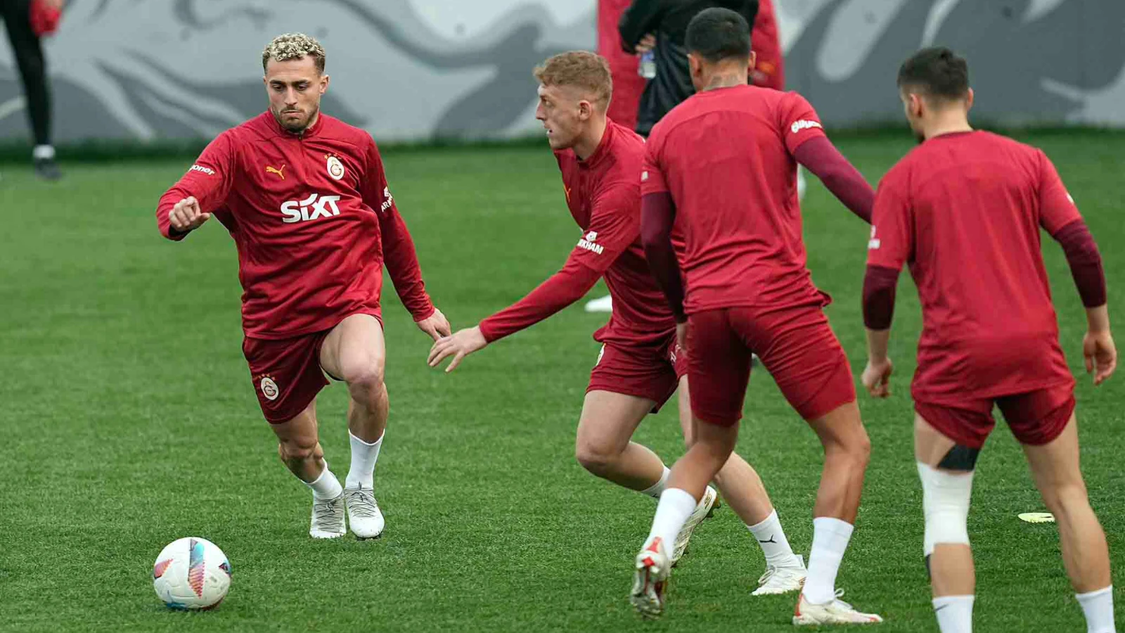 Galatasaray, Antalyaspor maçının hazırlıklarını tamamladı