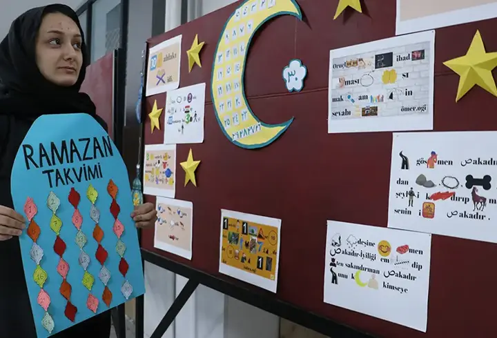 Kayseri'de öğrenciler okullarında "Ramazan Sokağı" oluşturdu