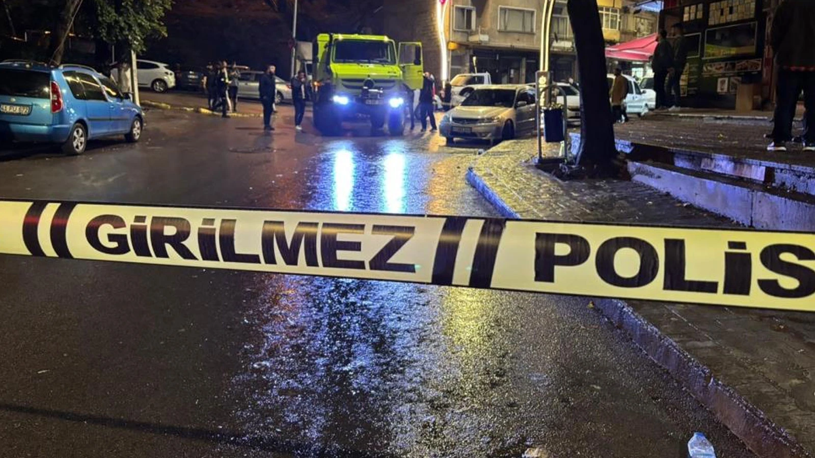 Jiletle kendini keserek çevreye saldırmıştı! Dehşet veren görüntüler ortaya çıktı