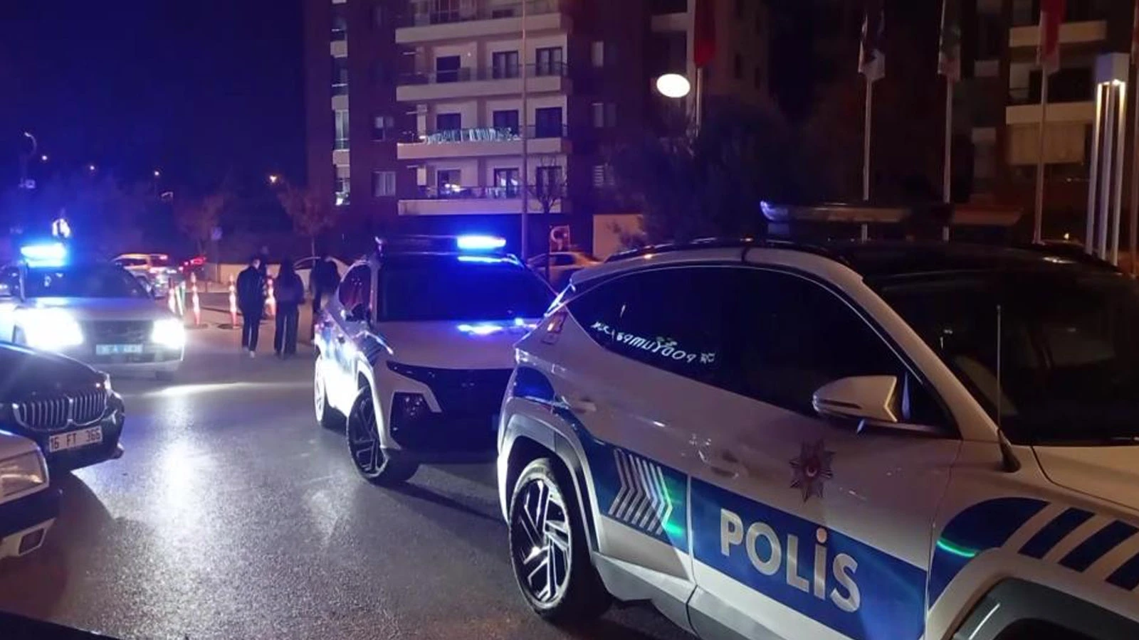 Bursa'da silahını göstererek tehditler savuran saldırgan yakalandı