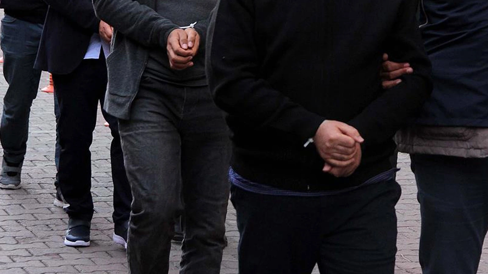 FETÖ'nün askeri yapılanmasına operasyon: 10 gözaltı