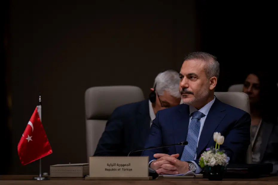 Riyad toplantısında füze alarmı. Bakanlar sığınaklara götürüldü