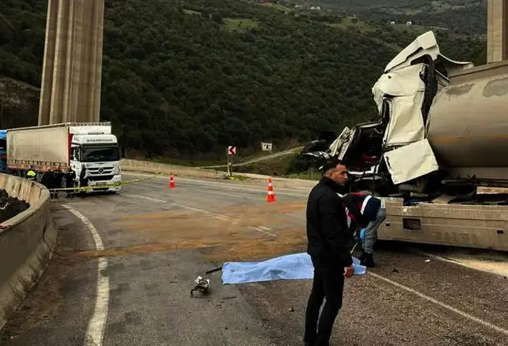 Gaziantep’te tankerler kafa kafaya çarpıştı:1 ölü, 1 yaralı