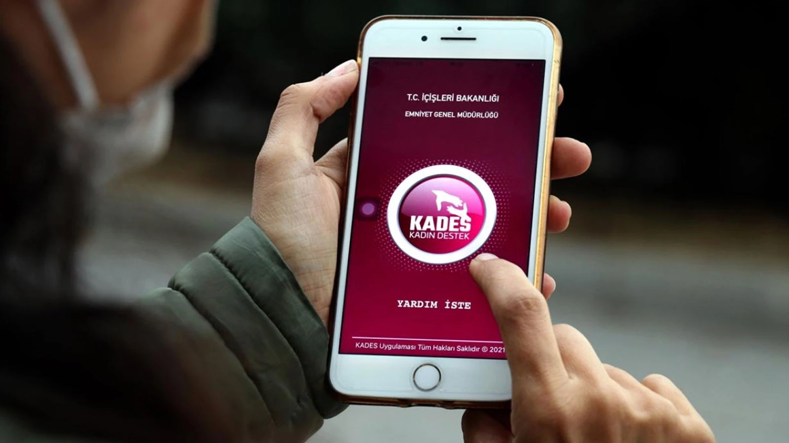 KADES'e ihbarda bulundu: Polislerden kendisini evine götürmelerini istedi