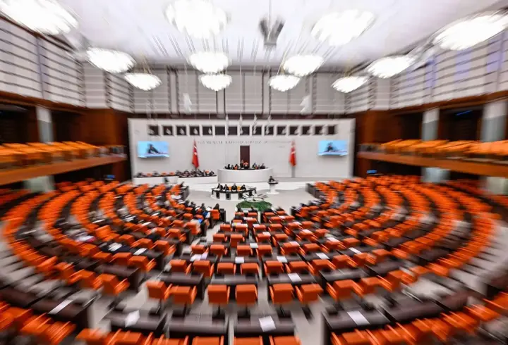 Trafik kanun teklifi Meclis Başkanlığına sunuldu! Yeni trafik kuralları yeni trafik cezaları...