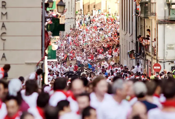 İspanya'da San Fermin Festivali'nde 8 kişi yaralandı