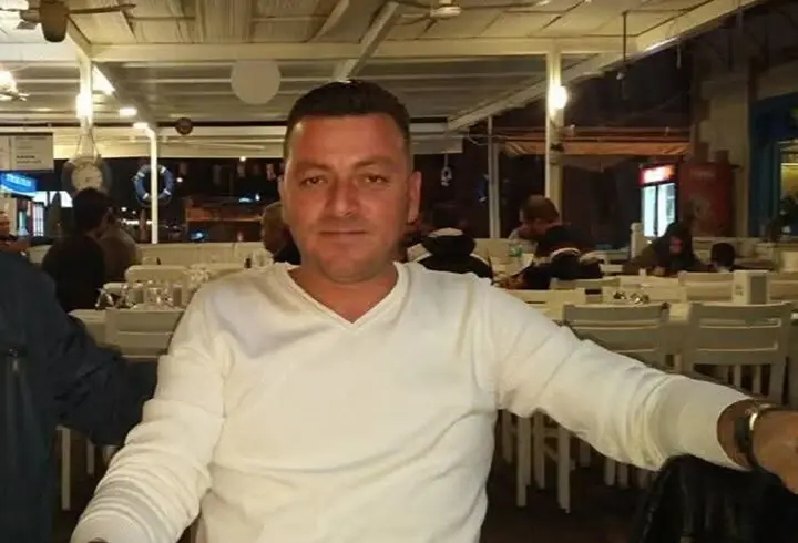 Otomobille kamyonet çarpıştı; 1 ölü, 2 ağır yaralı
