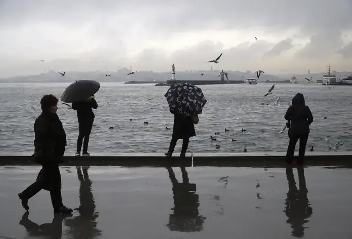 BU HAFTA HAVA NASIL OLACAK? Meteoroloji Danışmanı Orhan Şen uyardı: ''Kar bitti, yağmur başlıyor''