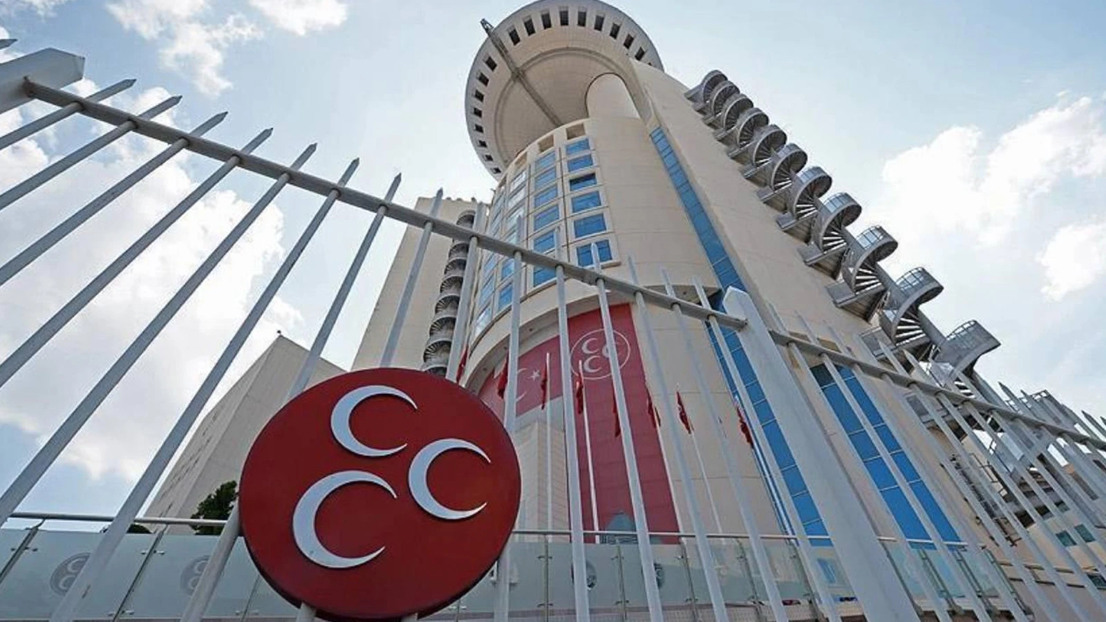 MHP İstanbul İl Teşkilatı ve 39 ilçe teşkilatı feshedildi