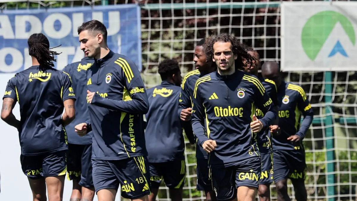Fenerbahçe'nin derbi mesaisi sürüyor!