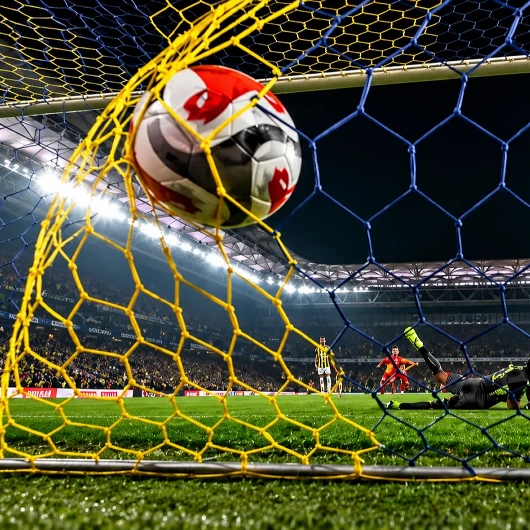 Türk Futbolunda 60 Yıllık Rekor Tarihe Gömüldü! Üst Üste 10. Maçında Da Ağları Havalandırdı