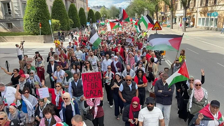 İsveç ve İngiltere'de İsrail'in Gazze'ye yönelik saldırıları protesto edildi