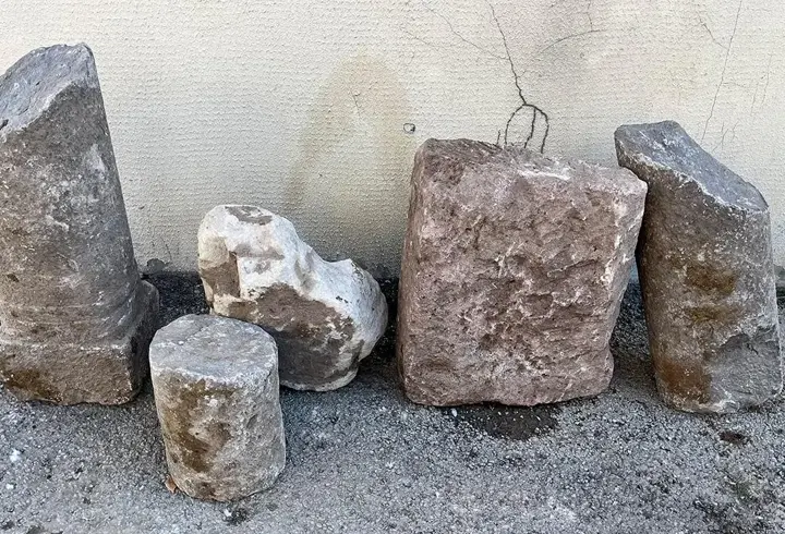 Evin bahçesinde bulunan taşlar Doğu Roma Dönemi'ne ait çıktı