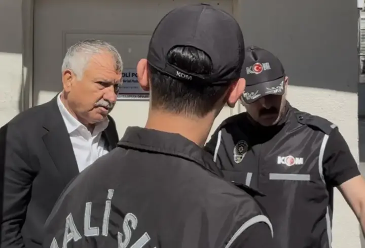 SON DAKİKA... İçişleri Bakanlığı duyurdu: Zeydan Karalar görevinden uzaklaştırıldı